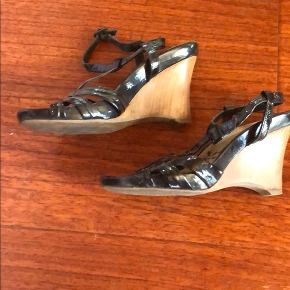 Shoes - Picture 2 of 4